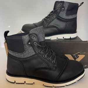 Territory Men's Raider Cap Toe Ankle Boot Black Leather US 8,5M